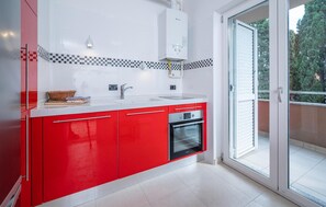 Fridge, stovetop, dishwasher, coffee/tea maker - Nice apartment in Fazana with WiFi (Fazana)