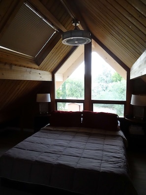 3 chambres, fer et planche à repasser, Wi-Fi, draps fournis