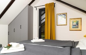 2 habitaciones, caja de seguridad en la habitación y cuna de viaje 