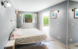 4 camere, culla da viaggio