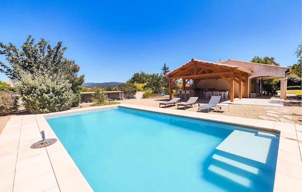 Una piscina riscaldata