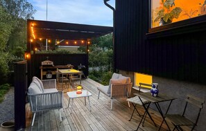 Outdoor dining - Amazing home in Tollered with kitchen (Tollered)