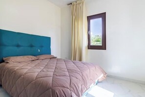 4 bedrooms, iron/ironing board, free WiFi, bed sheets - Warm and calm apartment, Parking, Garden (Agadir)