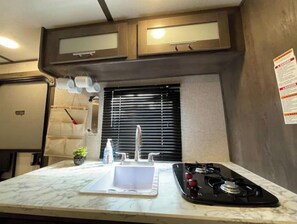 Private kitchen - Secluded, quiet, backwoods getaway! (Jackson)