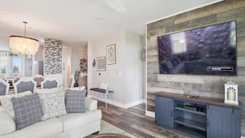 Condo (3 Bedrooms) | Property amenity