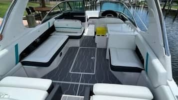 House (4 Bedrooms) | Property amenity