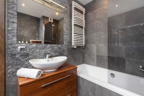 Apartment, 1 Bedroom, Balcony | Bathroom | Towels - Apartment Przytulna Gdansk by Renters (Gdansk)