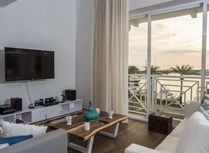 32-inch LED TV with cable channels - Villa conexcelente ubicación- Puntarenas (Quepos)