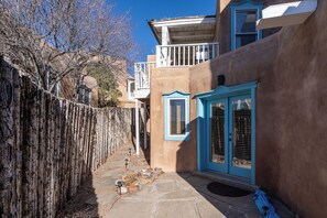 Condo (2 Bedrooms) | Servicio de la propiedad