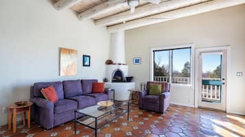 Condo (2 Bedrooms) | Vista frontal de la propiedad