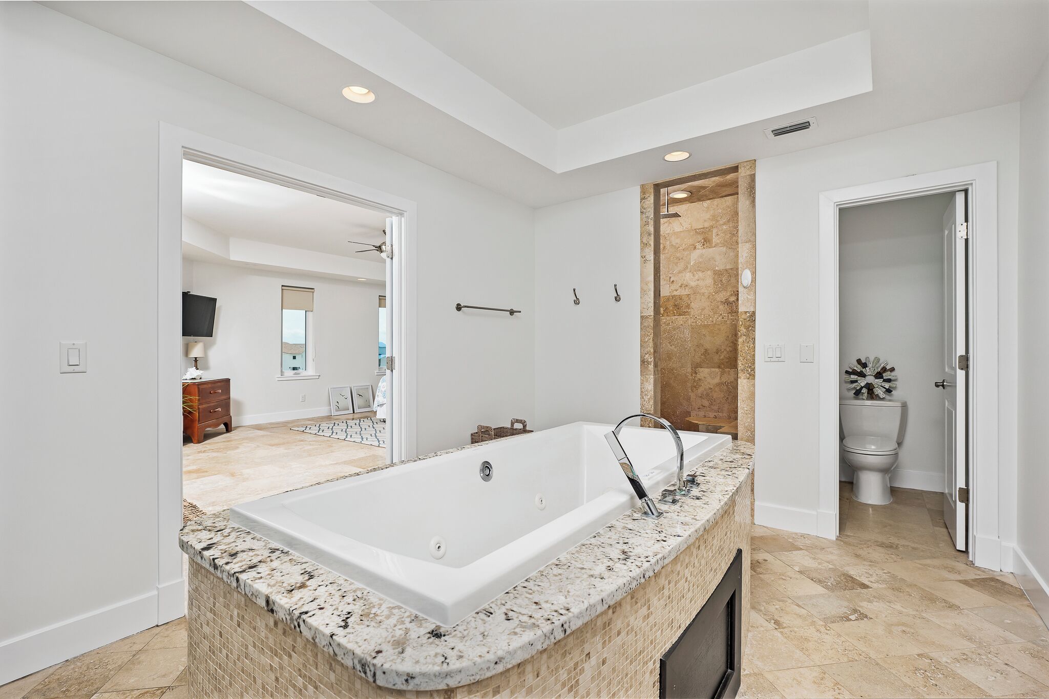 House (4 Bedrooms) | Property amenity