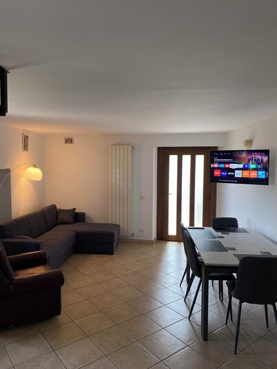 Ampio Appartamento Moderno
