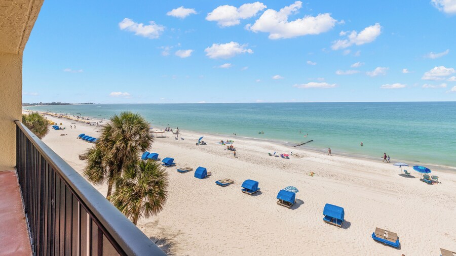 Las Brisas 306 by Distinctive Beach Rentals