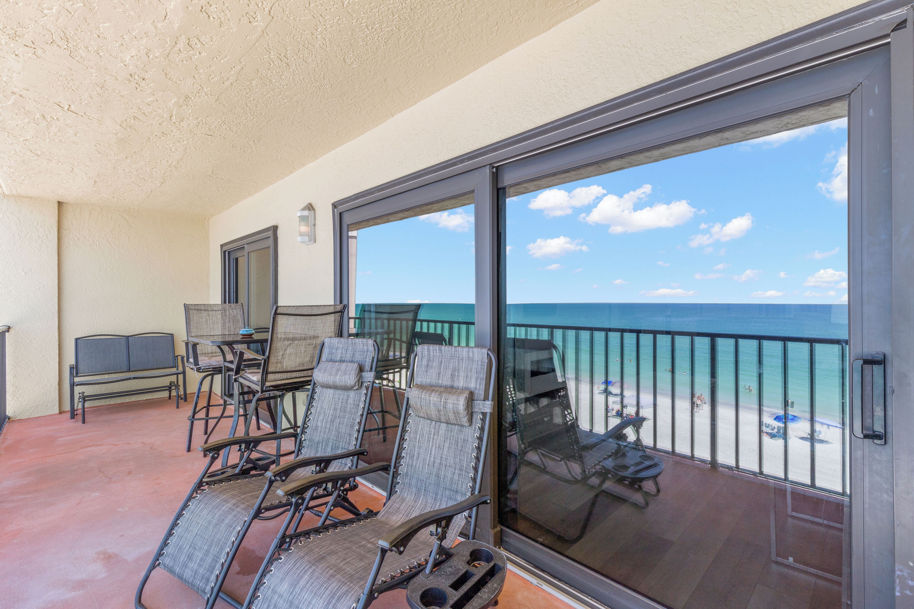 Condo (3 Bedrooms) | Property amenity