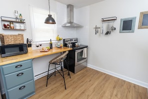 Microonde, forno, piano cottura, lavastoviglie