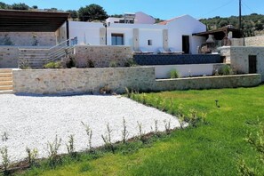 Exterior - Peaceful and Quiet Luxury Villa
Located in a wonderful village  (Provarma)