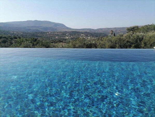 Pool - Peaceful and Quiet Luxury Villa
Located in a wonderful village  (Provarma)