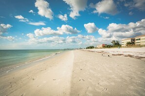 Condo (2 Bedrooms) | Property amenity - Seashell 19 by Distinctive Beach Rentals (Indian Shores)