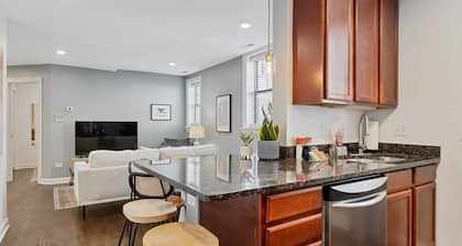 Modern Comfort 2 Bd Condo in Iconic Lincoln Square by AllSet Turnover