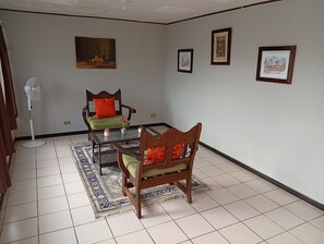Interior - Apartamento Privado en Zona Exclusiva muy Céntrico (San José)
