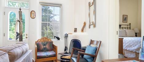 House (2 Bedrooms) | Property amenity