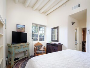 House (2 Bedrooms) | Property amenity