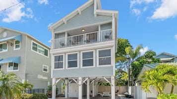 House (2 Bedrooms) | Exterior