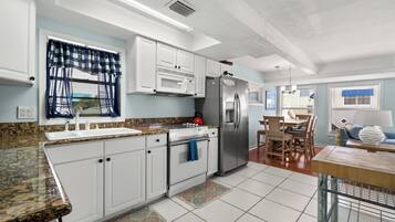 House (2 Bedrooms) | Property amenity