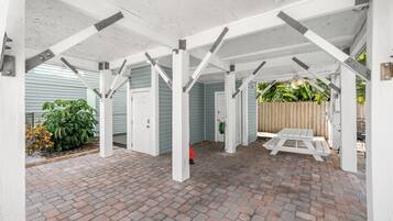 House (2 Bedrooms) | Property amenity