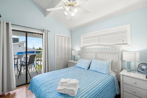 House (2 Bedrooms) | Property amenity - Sunset Beach House by Distinctive Beach Rentals (Treasure Island)