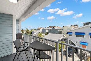 House (2 Bedrooms) | Property amenity - Sunset Beach House by Distinctive Beach Rentals (Treasure Island)