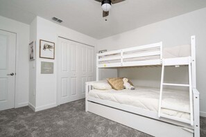 4 bedrooms, iron/ironing board, WiFi, wheelchair access