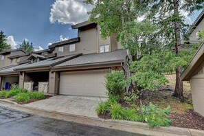Exterior - Lakeside at Deer Valley Resort - 3 Bed/3 Bath (Park City)