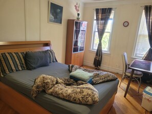 1 bedroom, desk, iron/ironing board, free WiFi