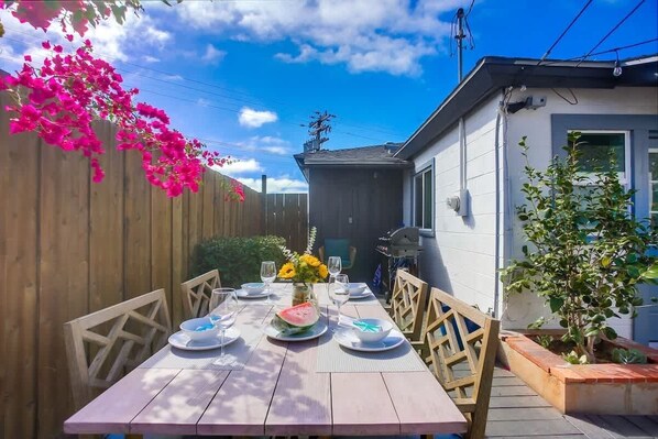 Outdoor dining