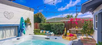 Birdrock Beach Cottage With Hot Tub