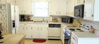 Accessible, family home near downtown Ruston, LA Tech, and the ballpark!