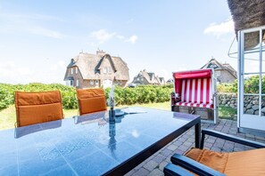 Outdoor dining - Haus Raanwai - Wattblick. Natur. Familie. - Rhr/3a (Sylt)