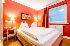 Unclassified image, 4 of 46, button