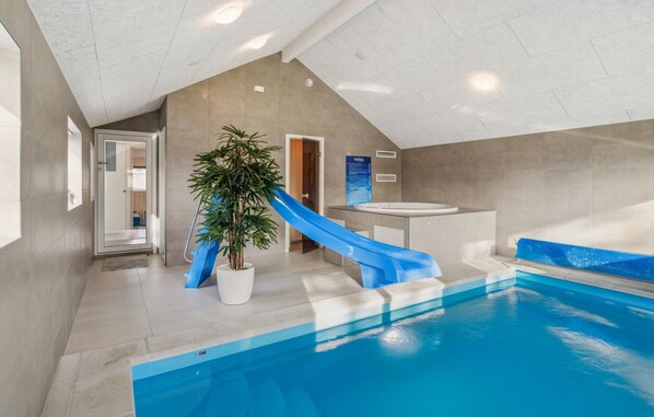 Indoor pool - Beautiful home in Krakow am See (Krakow am See)