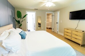 3 bedrooms, desk, travel crib, free WiFi