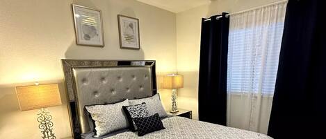 1 habitación, tabla de planchar con plancha, wifi y ropa de cama