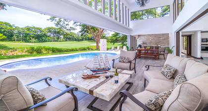 Golfer's Paradise: Villa w/ Pool, Fire Pit, Golf Cart & Beach Club Access, Closest to Playa Conchal!