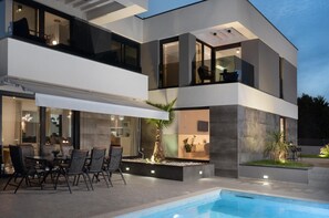 Room - Holiday Houses, Villas Ren-lux With Heated Pool (Nin)