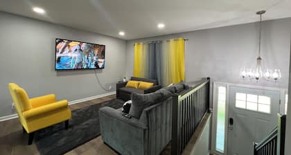 Cozy home in Rockford
Sleeps 8