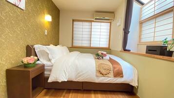 4 bedrooms, iron/ironing board, free WiFi, bed sheets