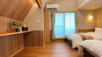 4 bedrooms, iron/ironing board, free WiFi, bed sheets