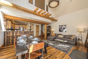 Televisión, chimenea