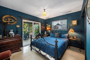 3 Schlafzimmer, Schreibtisch, Bügeleisen/Bügelbrett, WLAN