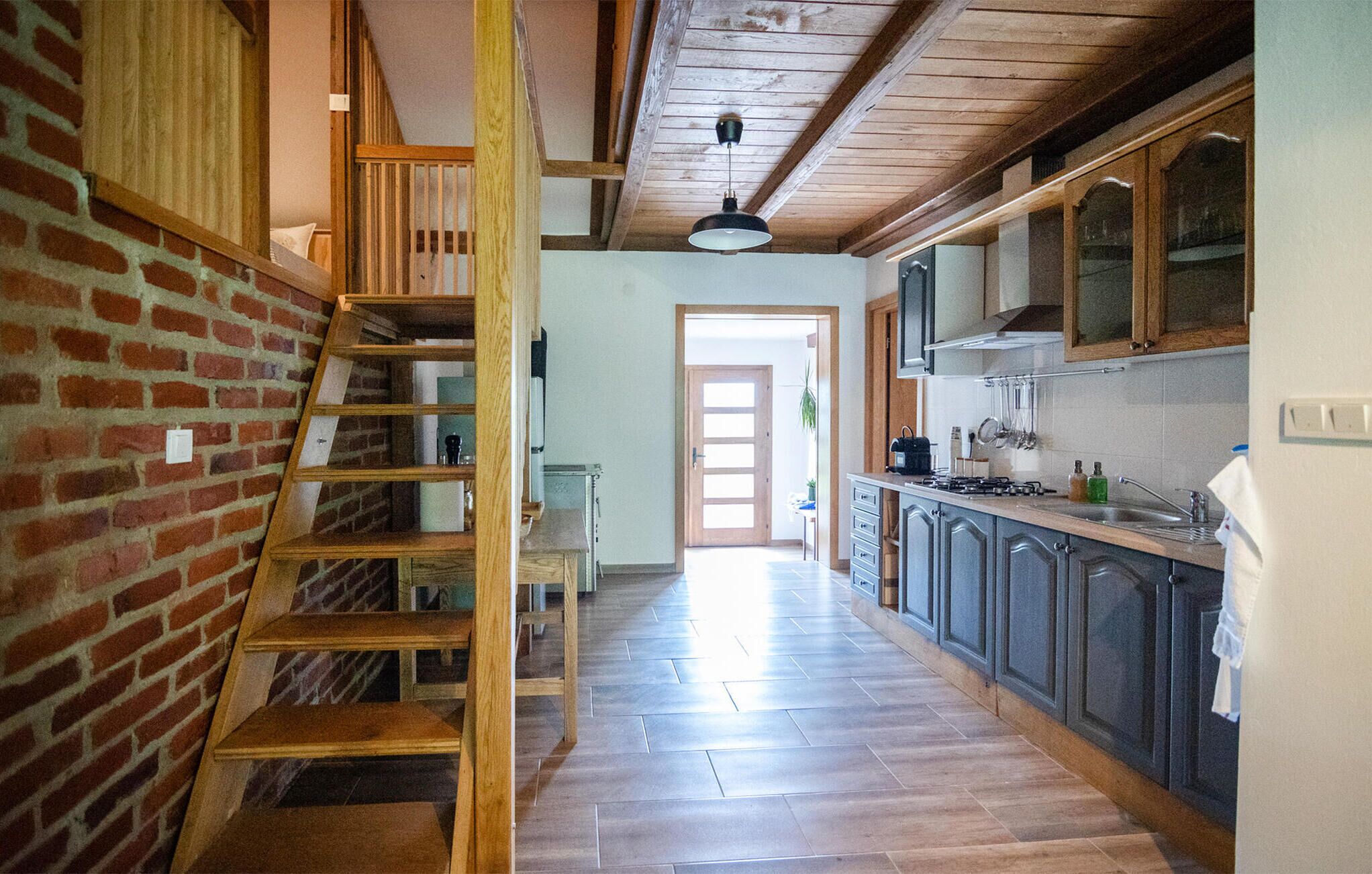 Réfrigérateur, plaque de cuisson, cafetière/bouilloire